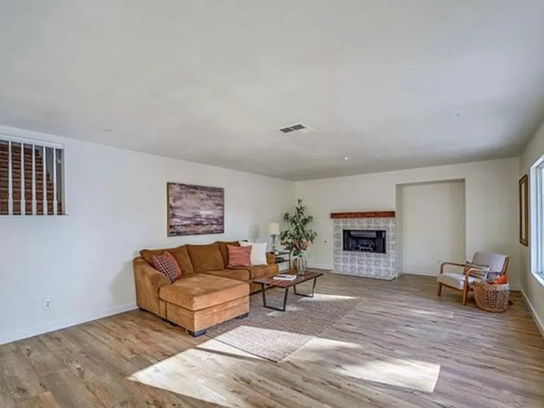 4425 Oak Tree Way — Photo 13