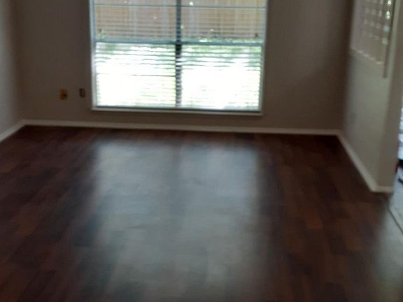 2nd image of 10431 Firethorn Ln