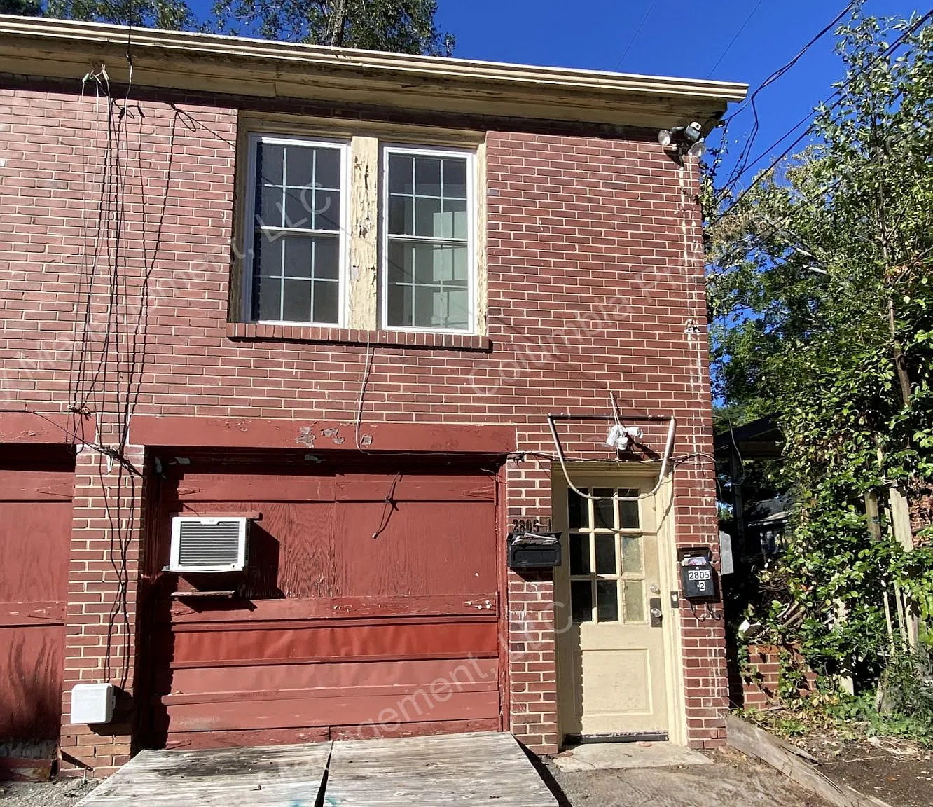 2805 Kirby St — Photo 2
