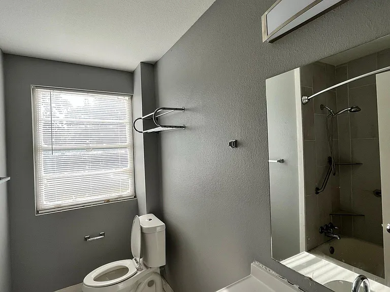 1866 Wolfe St #1 — Photo 6