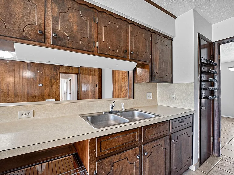 3602 Cedarcrest Dr — Photo 9
