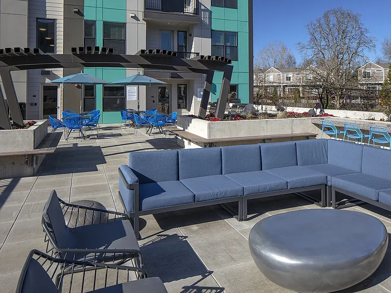 Oak Street Lofts — Photo 18