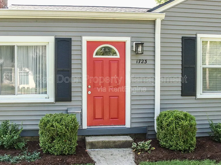 1723 Broad Ripple Ave — Photo 3