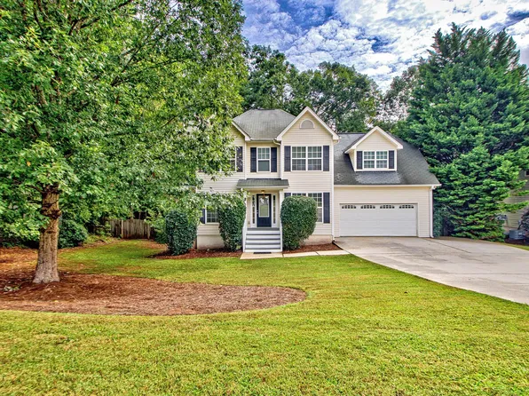 110 Mossy Holw, Newnan, GA 30265