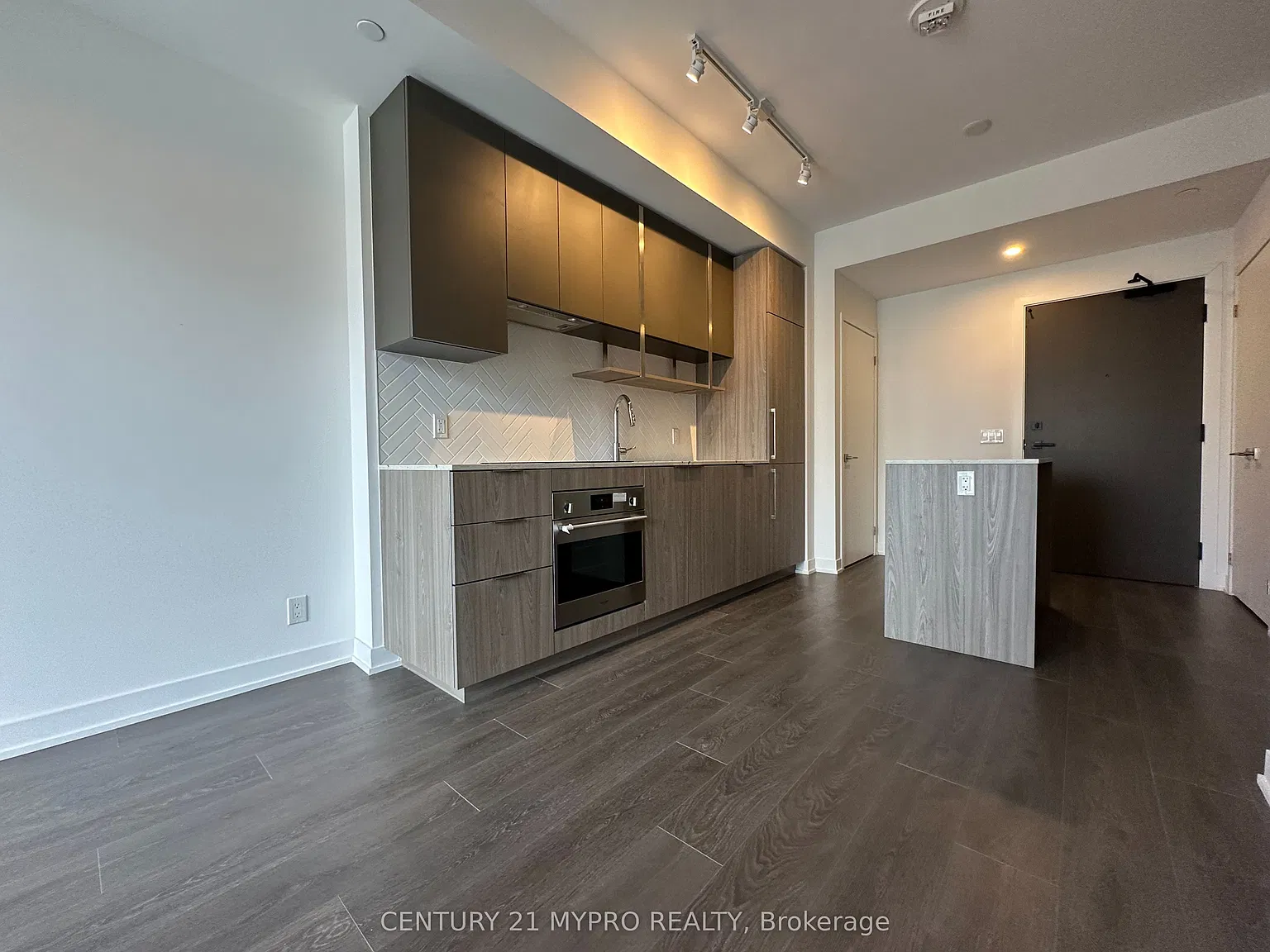 1 bed, $2,200 — Photo 1