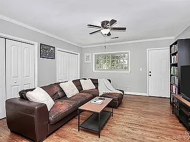 3 bed, 1108 sqft, $1,700 — Photo 3