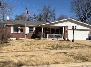 11789 Parish Dr, Bridgeton, MO 63044