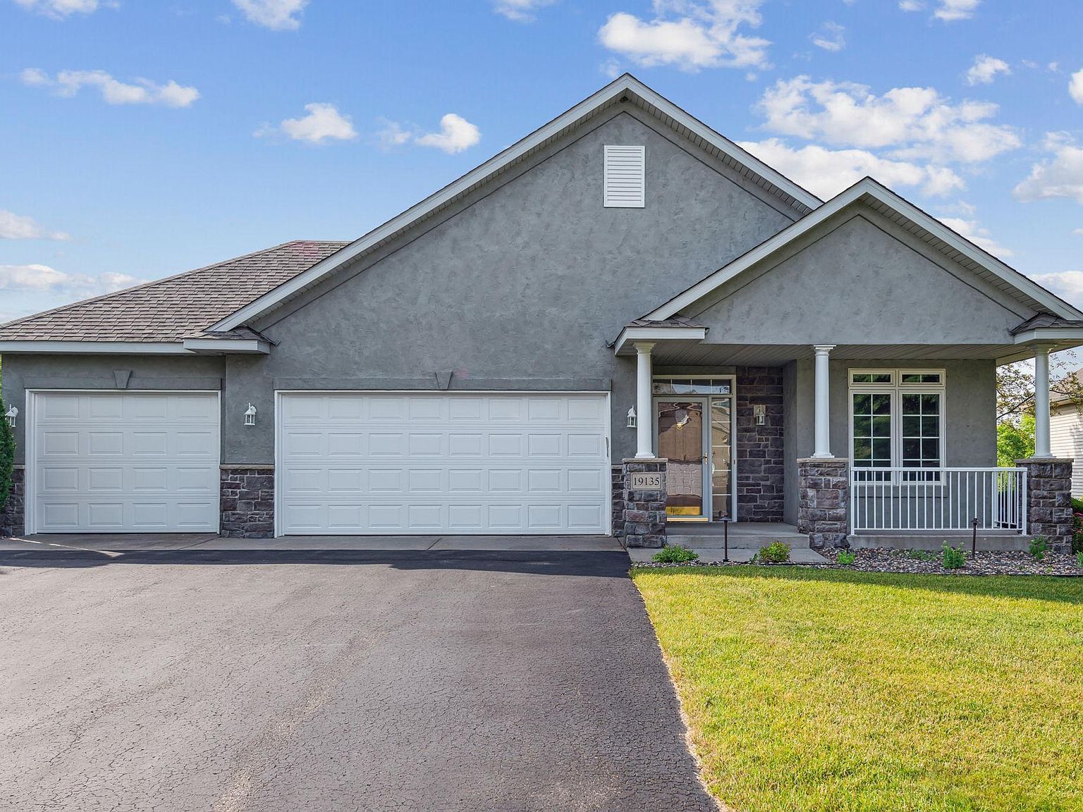 19135 Inndale Dr, Lakeville, MN 55044 Zillow