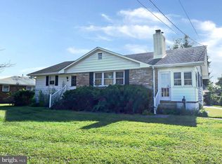 100 Center St, Gibbstown, NJ 08027