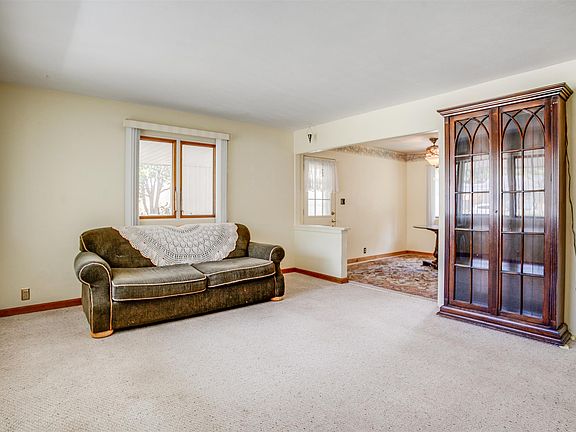 3rd image of 50752 Parian Ave