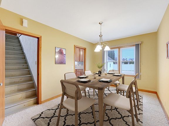 4th image of 709 N Ringold St