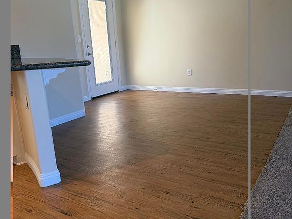 3rd image of 221 Palm Ave