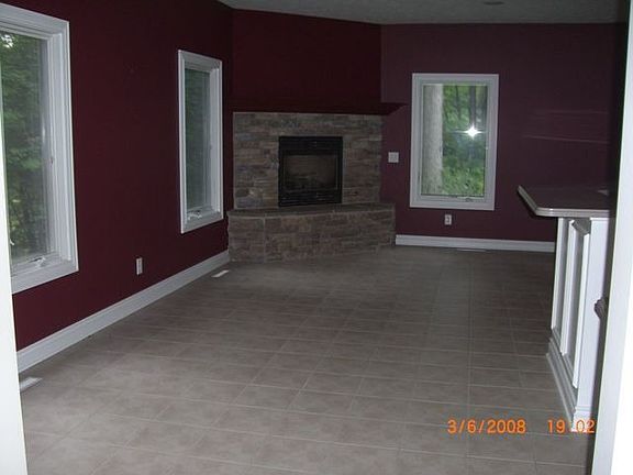 Kitchen/Eating area Fireplace