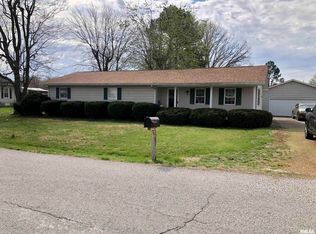 1207 E Reeves St, Marion, IL 62959