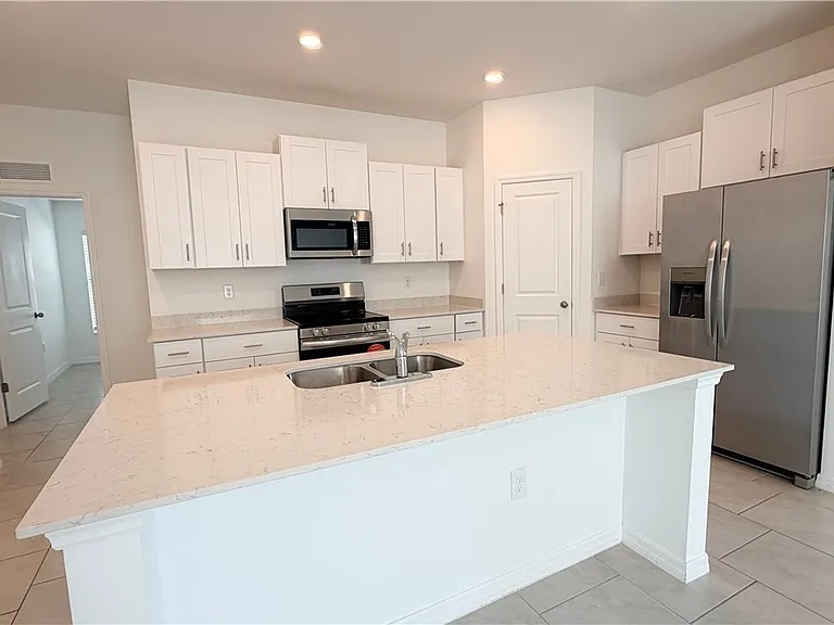 4007 San Clemente Ct — Photo 6