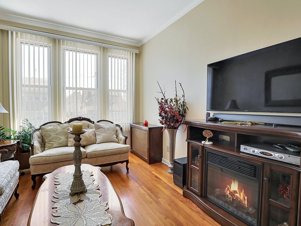 1st image of 12-26 116th St