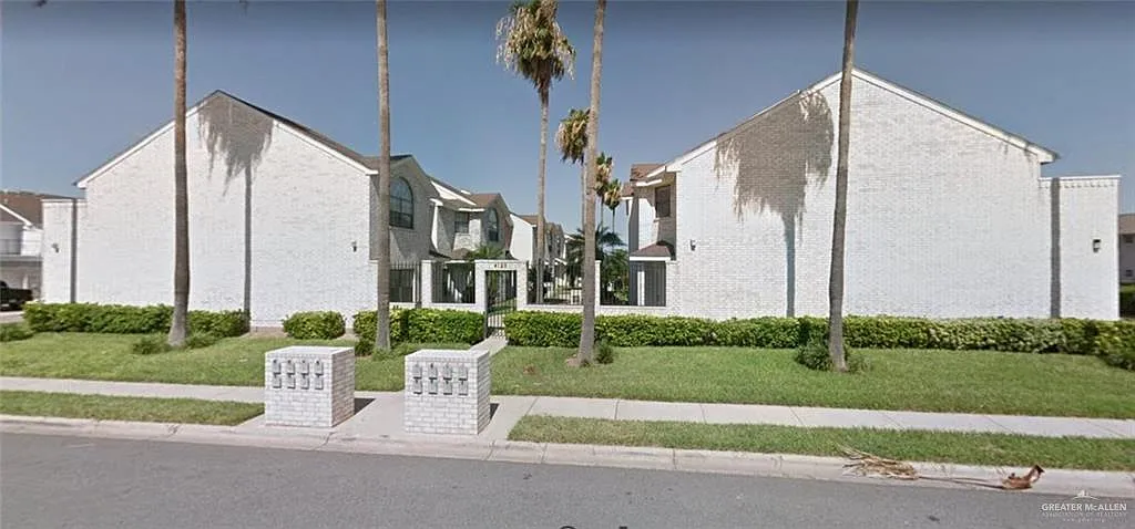 2 bed, 1.5 bath, 1514 sqft, $1,250 — Photo 2