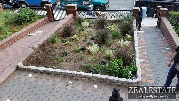 Rented by ZealEstate Group Inc | media 32