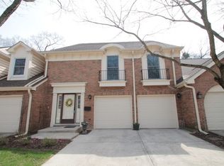 592 Windham Ln, Naperville, IL 60563