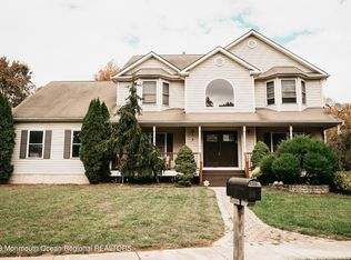 3 Northgate Dr, Englishtown, NJ 07726