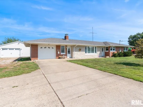 1620 N Springfield St, Virden, IL 62690
