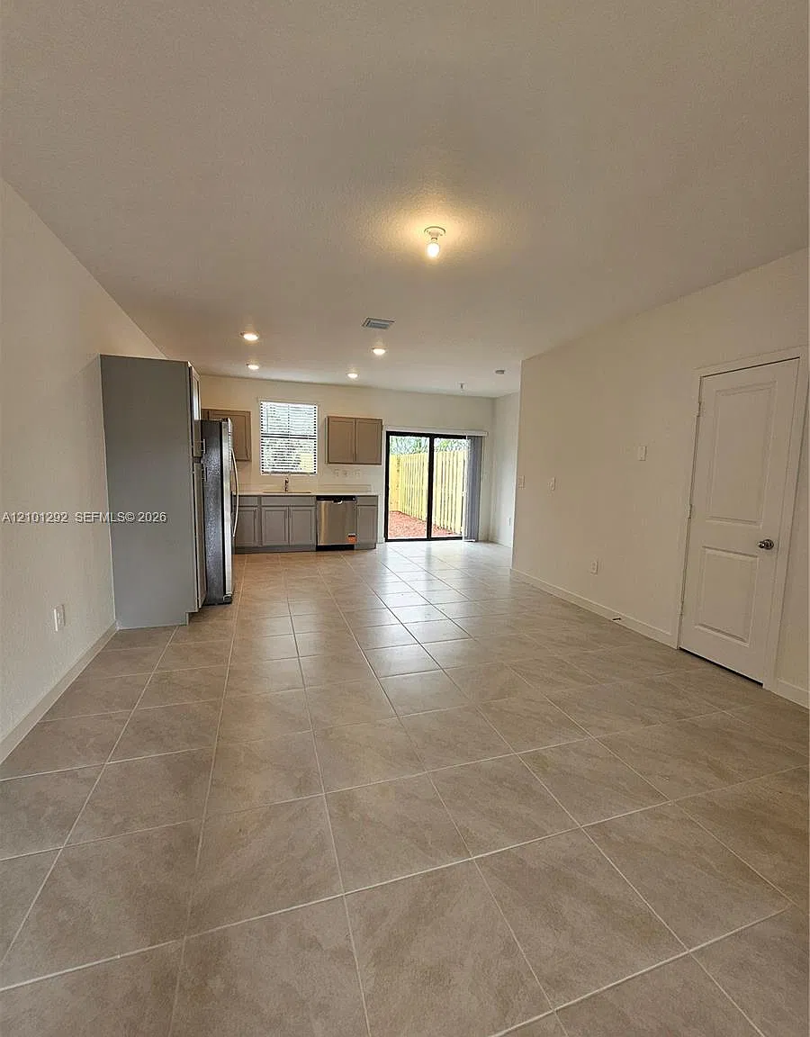 Miami Land And Developmen — Photo 3