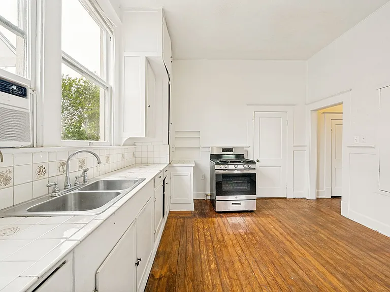 514 E Park Ave — Photo 10