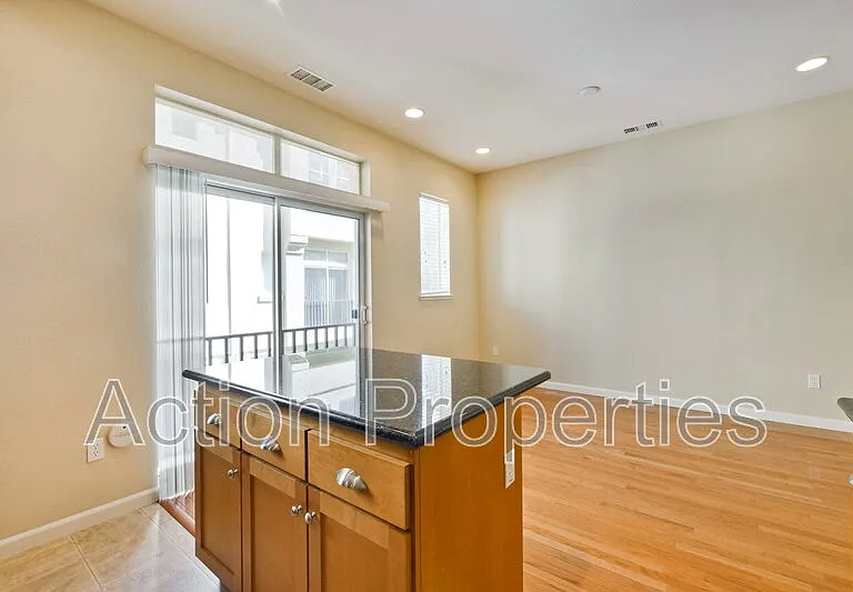 169 Bel Air Ct — Photo 7