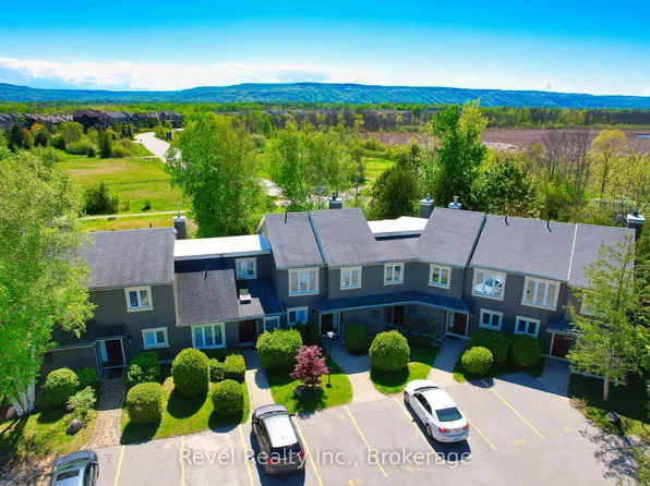 145 Fairway Cres #58, Collingwood, ON L9Y 5B4