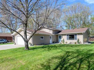 1600 S Reno Dr, Bismarck, ND 58504