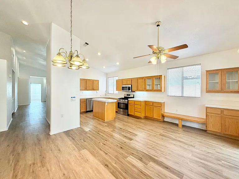 26805 China Dr — Photo 13