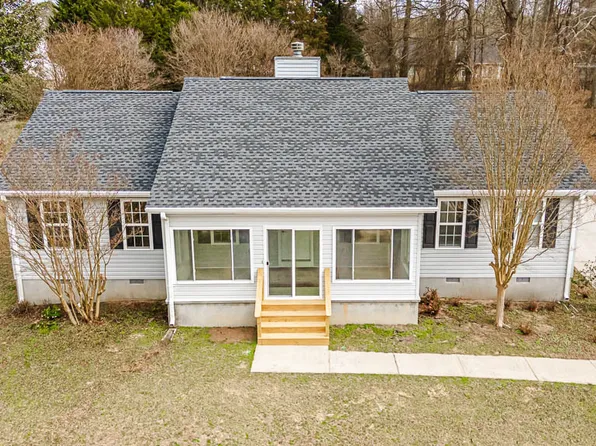 279 W Midland Ave, Winder, GA 30680