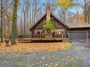 2069 Scray Hill Rd, De Pere, WI 54115