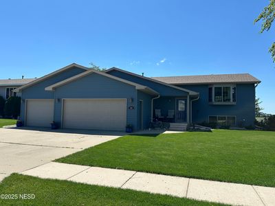 2334 10th Ave NE, Watertown, SD, 57201