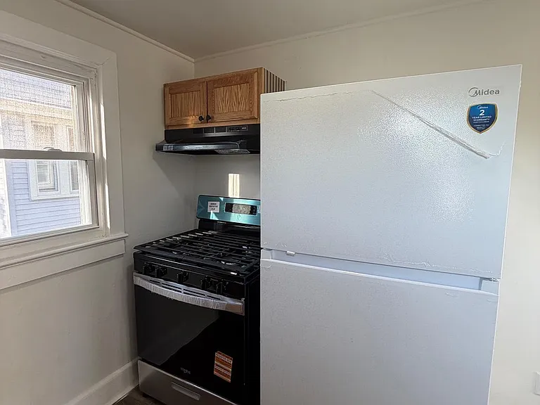 517 Bentley Ave #C — Photo 5