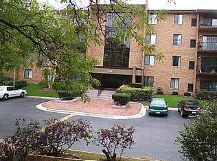 709 79th St APT 101, Darien, IL 60561