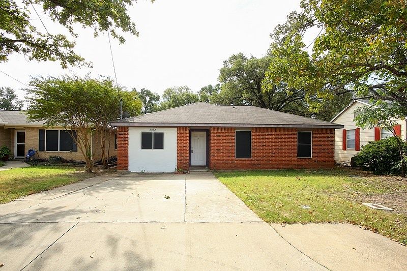 1st image of 3852 Carver Pl