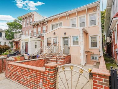 44 72nd St, Brooklyn, NY, 11209
