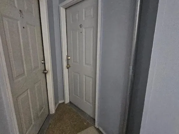 9 Vroom Street image 2 of 17