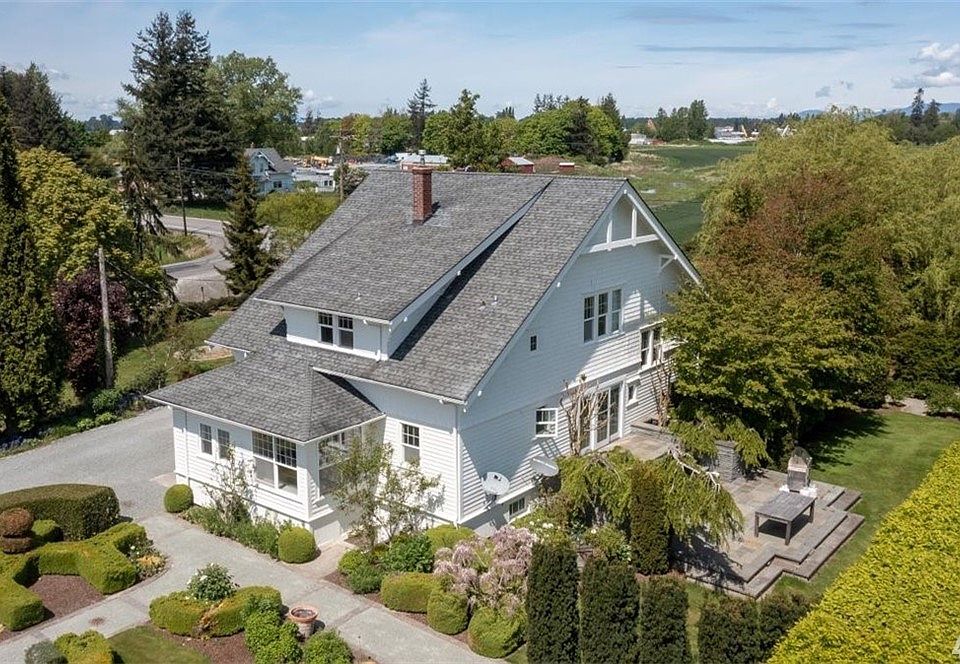 Main home is 2,652 Square feet >