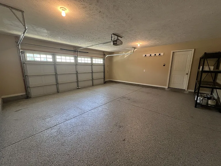 904 Azeri Ave — Photo 29