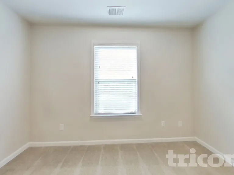83 Leyland Ct — Photo 14