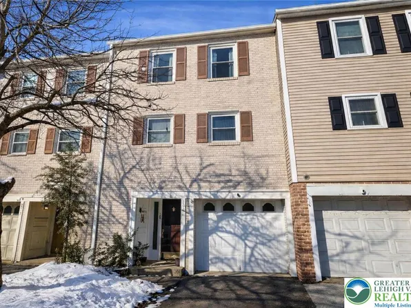 8315 Countryside Ln, Fogelsville, PA 18051
