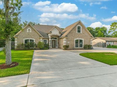 362 Smith St, Clute, TX, 77531