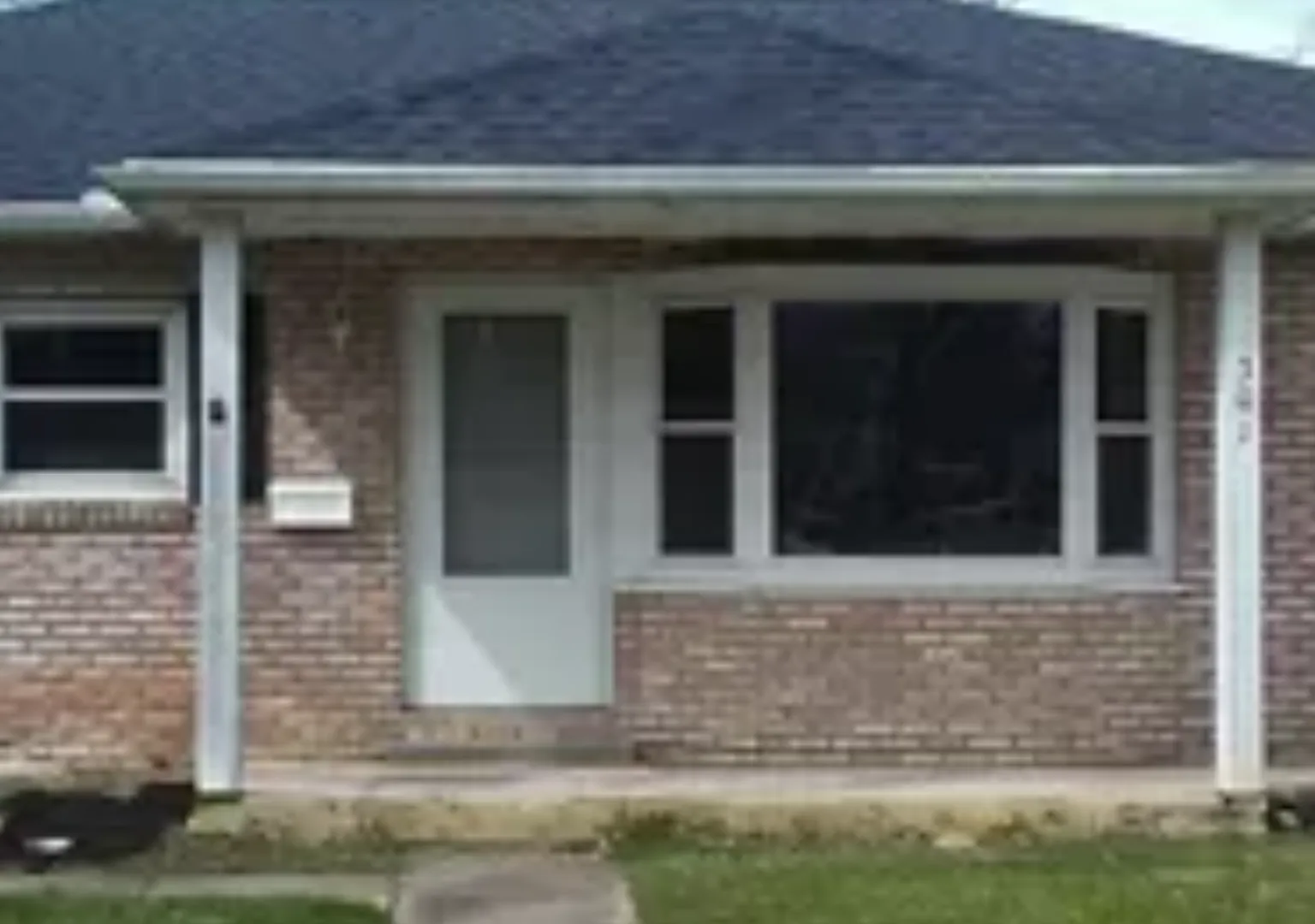 3 bed, 1272 sqft, $1,549 — Photo 1
