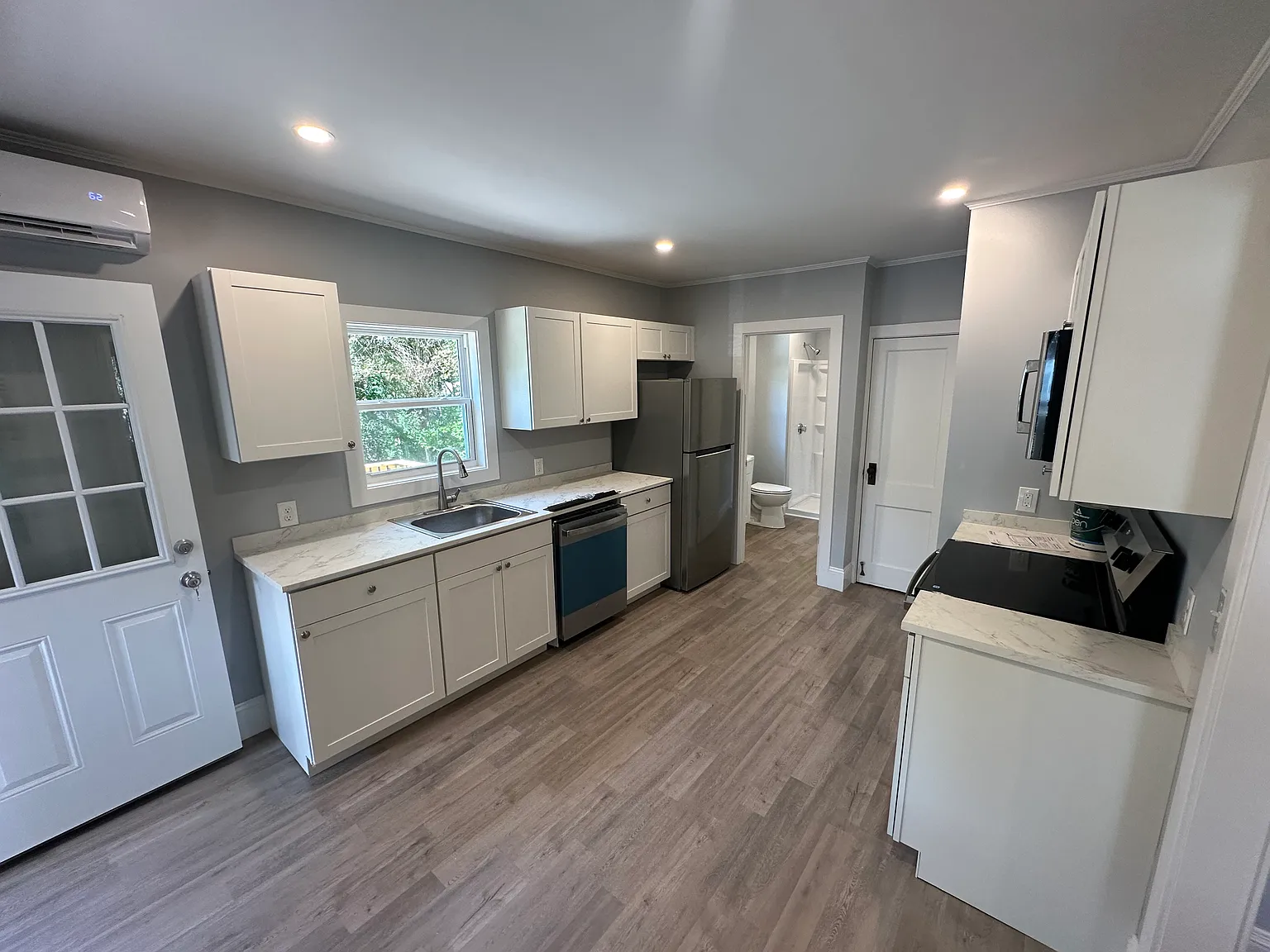 105R Main St, Kingston — Photo 1