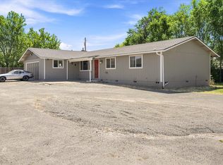 2721 Howard Ave, Medford, OR 97501