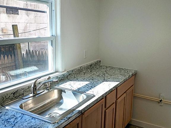2nd image of 5140 Ranstead St