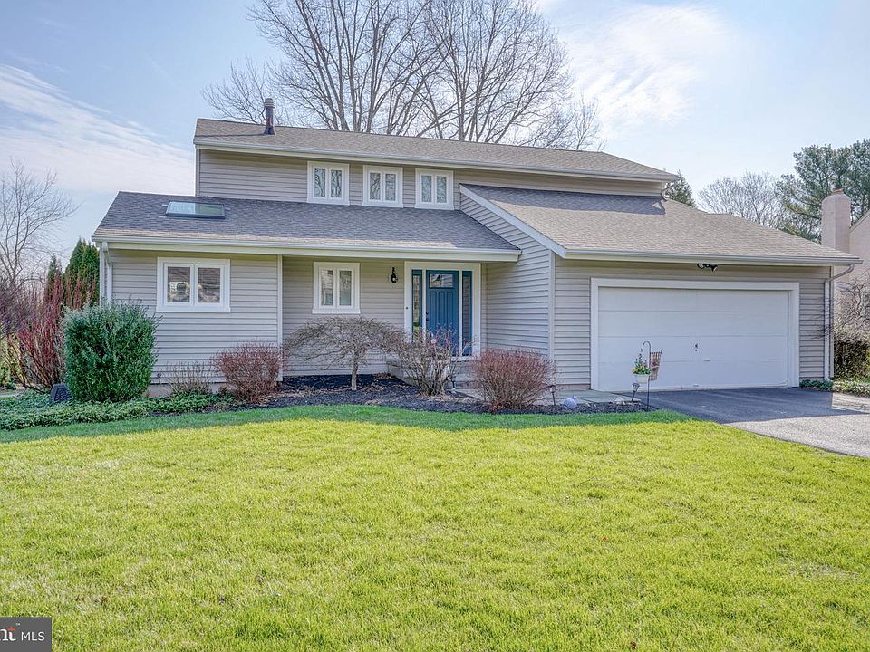 1st image of 107 Country Flower Rd