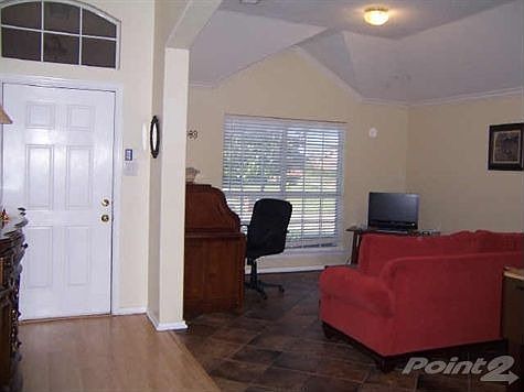 3rd image of 2812 Bradford Oaks Dr